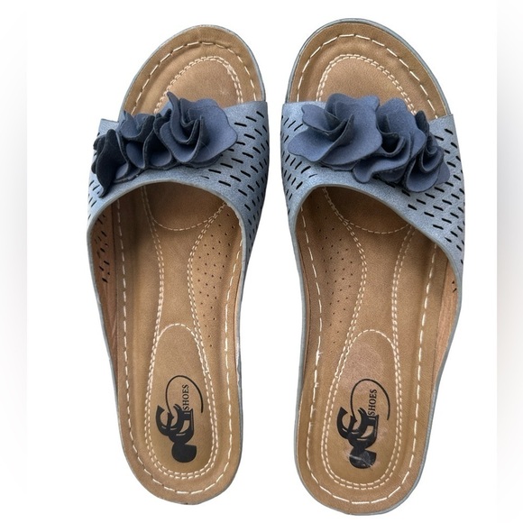 Good Choice Juliet Wedge Sandals Gray Floral Perforated Slip-On Women's Shoes - Picture 9 of 11